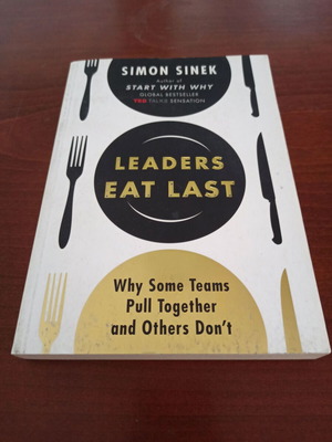 Leaders Eat Last by Simon Sinek like new, English edition