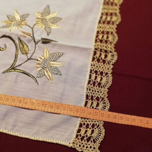 Handmade silk set of 2 embroidered with gold thread and lace like new