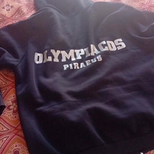 Olympiacos sweatshirt lightly used