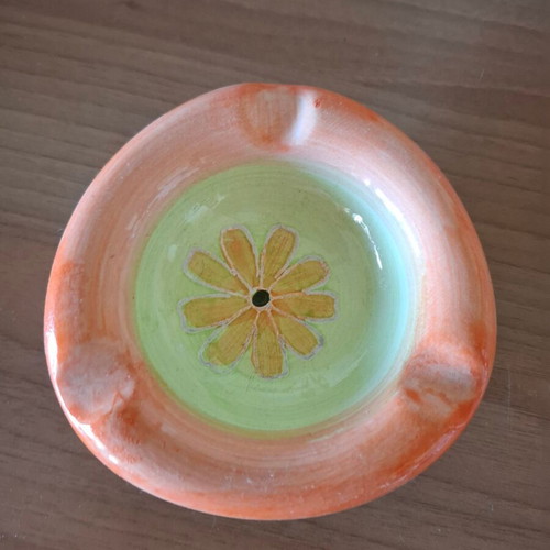 Ceramic handmade ashtray like new with flower 10 cm