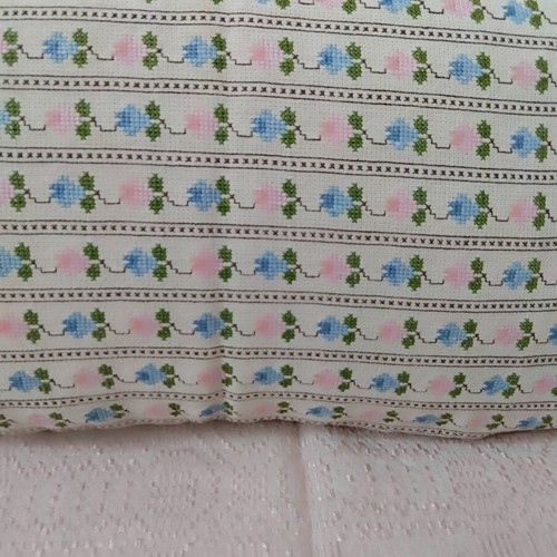Decorative pillowcase like new, burlap with embroidery 63x35