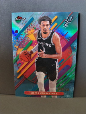 Κάρτα Victor Wembanyama 2025-26 Topps Finest Rare Sky Blue Refractor σαν καινούργιο