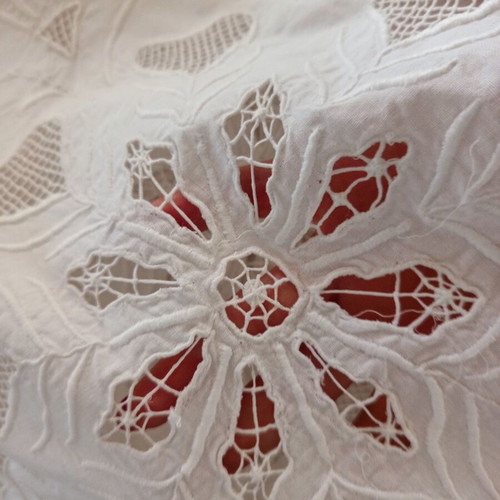 White Tablecloth with Rich Cutwork Embroidery 200x191 cm 100% Cotton like new