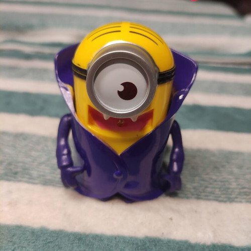 Minion Vampire toy used, working light