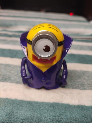Minion Vampire toy used, working light