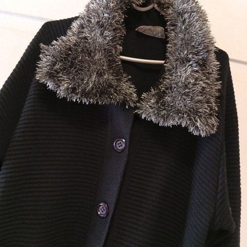 Long black half-coat/cardigan with removable collar, size L/XL