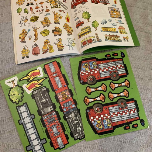 Children's firefighter books like new, pack of 3