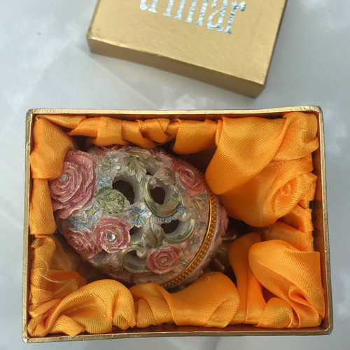 Faberge-style decorative egg used with floral design by Trimar