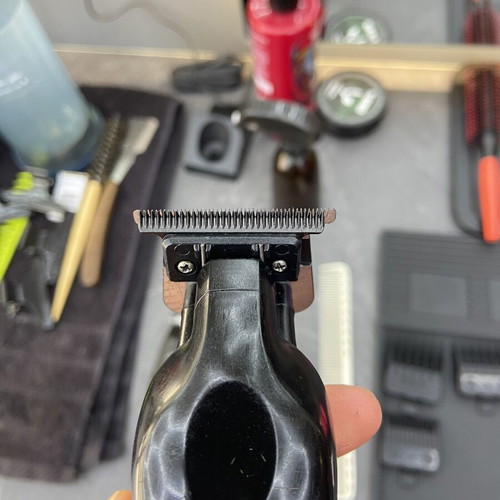 Barber Icon Trimmer used, sometimes sticks