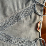 GUESS JEANS AUTHENTIC, airy 100% cotton, sky blue color, size M.