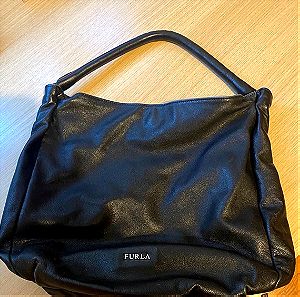 Μαύρη τσάντα ώμου Furla