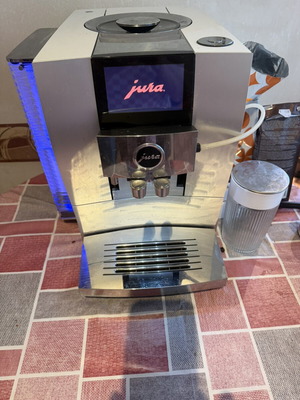 Jura Z10 Coffee Machine Like New