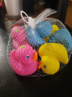 Jamara Kids Bath Toy Set with 6 Colorful Ducks, New