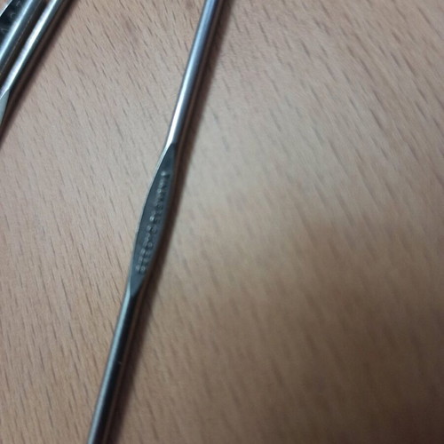 Vintage knitting crochet hooks like new, pack of 9 pieces
