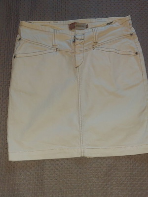 Newton white denim skirt like new, size L 40