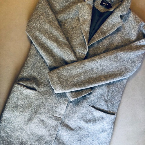 Only gray jacket like new, size S