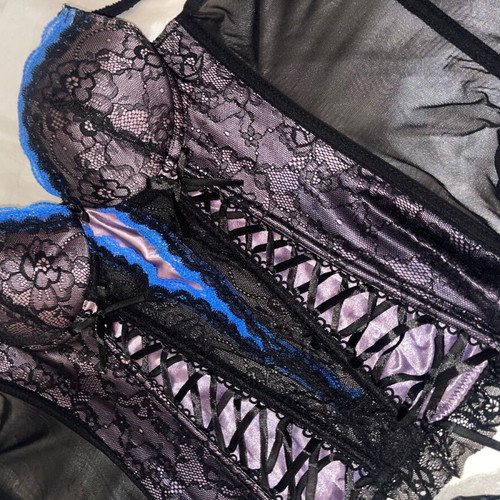 Sexkiss lace corset black blue like new with garter clips