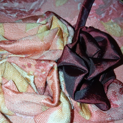 Fabric large jewelry box like new in shades of pink, white and burgundy 18"