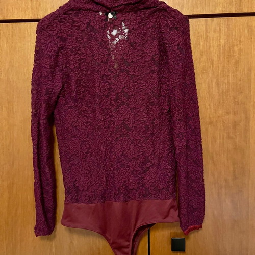 Lynne burgundy lace top bodysuit like new
