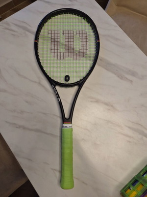 Wilson Pro Staff 97L tennis racket