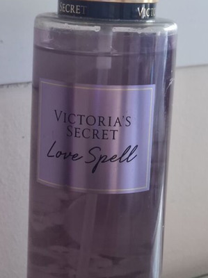 Victoria's Secret Love Spell body mist 250ml