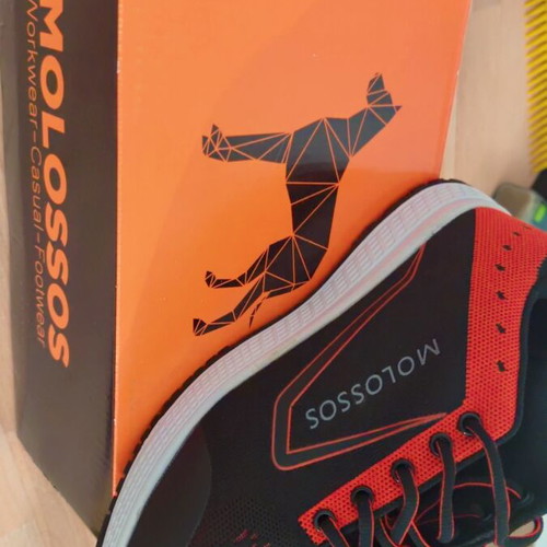 Molossos Safety Shoe Black S1P with SRC Certification