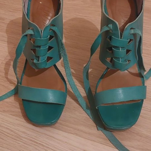 Lily's Cleet leather women's sandals used, turquoise, size 37