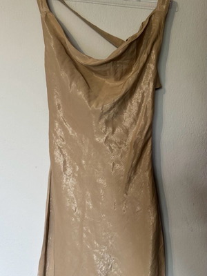 Zara dress beige-gold with open back new