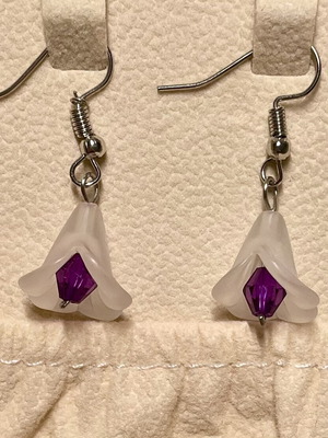 Handmade silver flower-shaped earrings