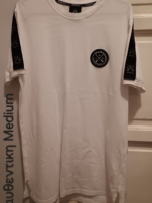 Vinyl Art Clothing T-shirt white, like new, size M
