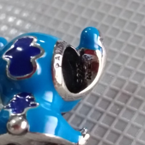 Pandora Stitch Charm like new, blue