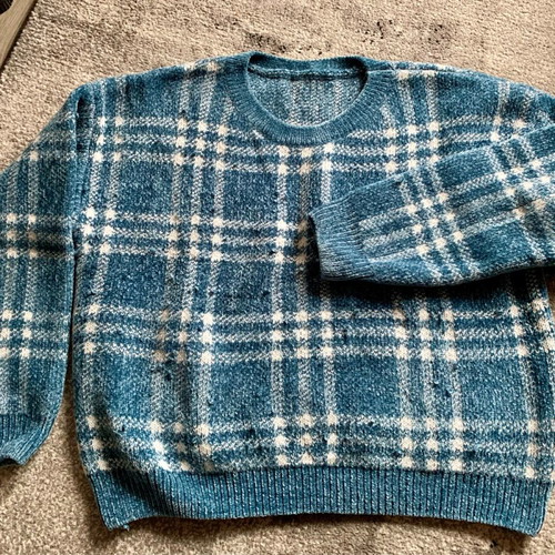 Benetton sweater used, warm, thick, blue and silver
