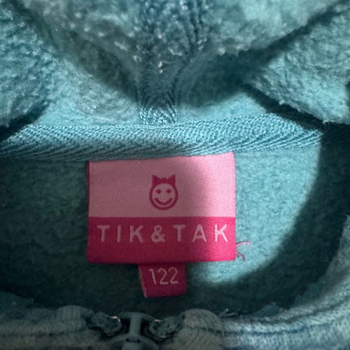 Set of two girls' sweatshirts Tik&Tak and black, like new, size 122 cm