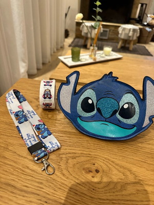 Stitch set like new with wallet, stickers and lanyard