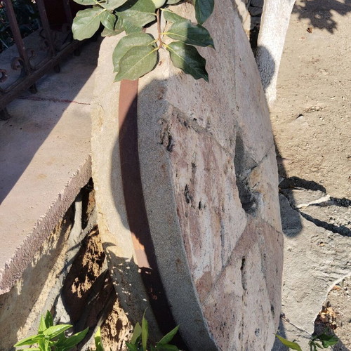 Millstone used large with single and double hoop