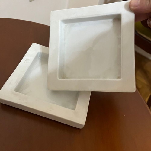 Porcelain bowls like new, set of two, square shape