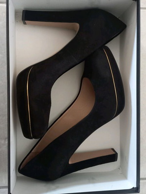 Glorish shoes new size 40 black with 12cm heel