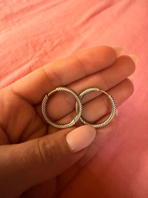 Pandora hoops silver like new