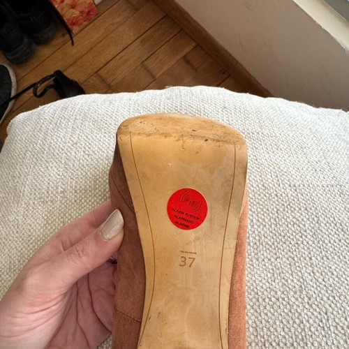 Camel suede Bershka pumps like new, size 37, 12cm heel
