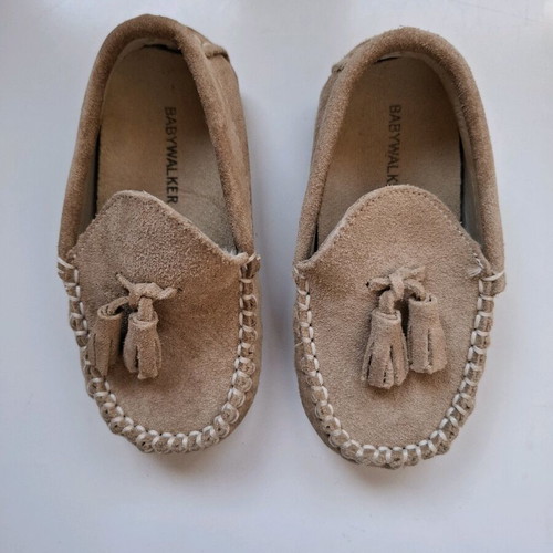 Baby Walker beige moccasins No 21 like new, suede loafers