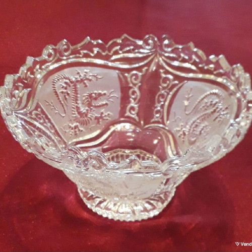 Crystal carved fondue bowl with dragon new