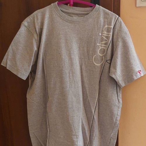 Men's T-shirt like new, sizes L and XL