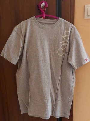 Men's T-shirt like new, sizes L and XL