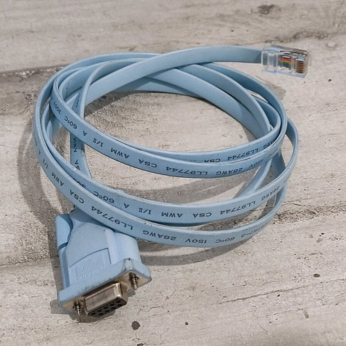 Cisco DB-9 to RJ45 cable used (1.8m)