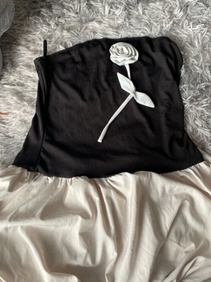 Bershka dress black with elastic bottom like new, size XL
