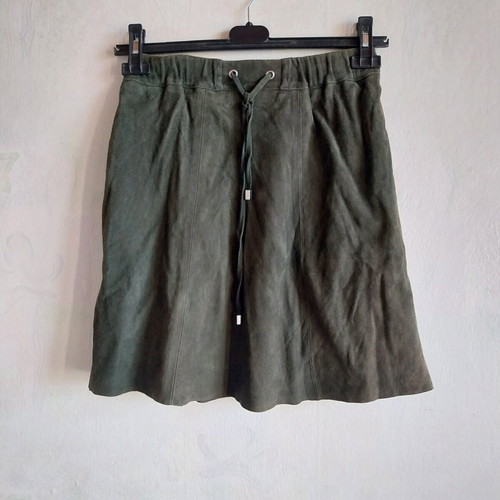 Suede skirt dark olive green size S like new