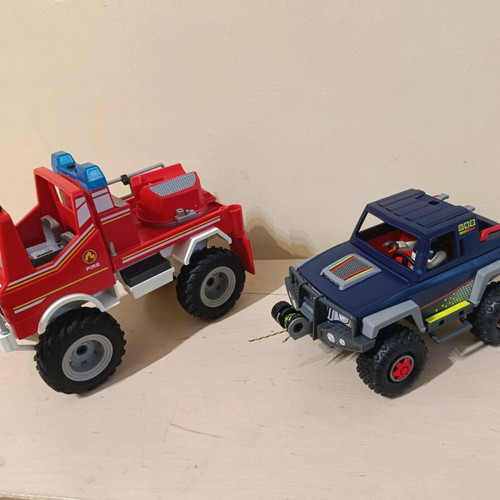 Playmobil vehicles used with lights and siren