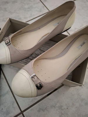 Geox leather pumps size 40 like new, gray
