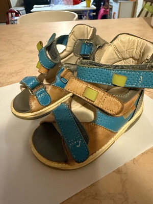 Memo children's orthopedic sandals size 22 used, leather