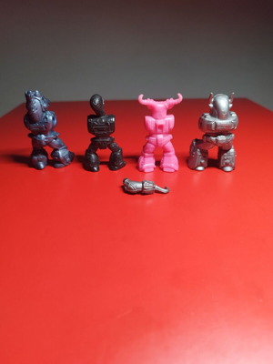 Teratomachoi used, pack of 4 bodies with hand